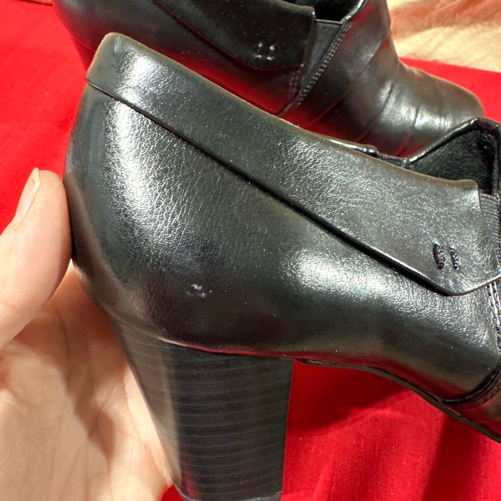Studio Works Black Heels - Picture 5 of 8